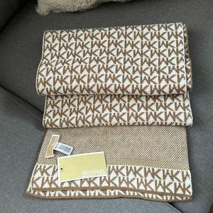 Michael Kors MK Scarf